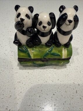 Black & White Panda Ceramic Figurine Trio on Green Bamboo hinged Box Base